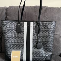 Michael Kors Eva Tote