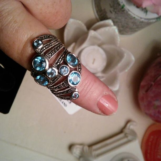 2.80 CTW NEW SWISS BLUE TOPAZ & MARCASITE IN STERLING SILVER FAN RING