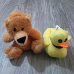 Duck and bear friend