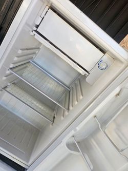 Haier Fridge Refrigerator Freezer Coldest