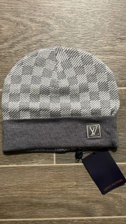 Grey beanie