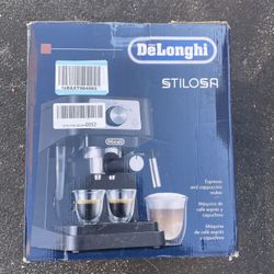 DeLonghi Cappuccino Maker 