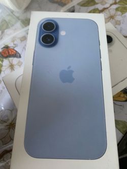 3 new in box iPhone 17 256gb