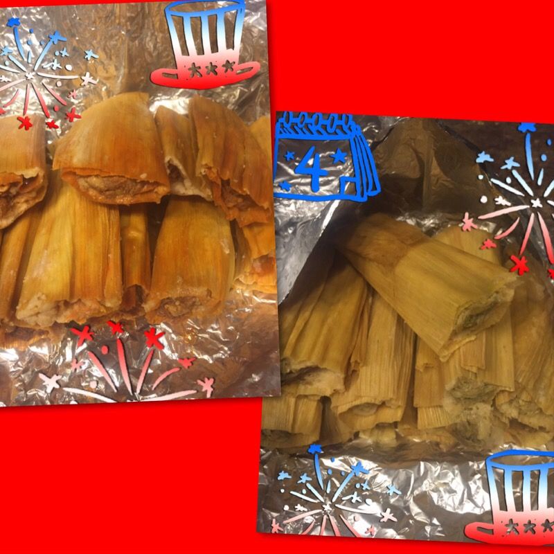 Tamales a $10 la docena/a dozen