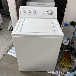 TOP LOAD WASHER WITH AGITATOR