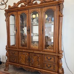 China Cabinet (wood)