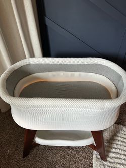 Trubliss Evi Smart Bassinet