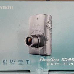 Cannon Digital Camera 