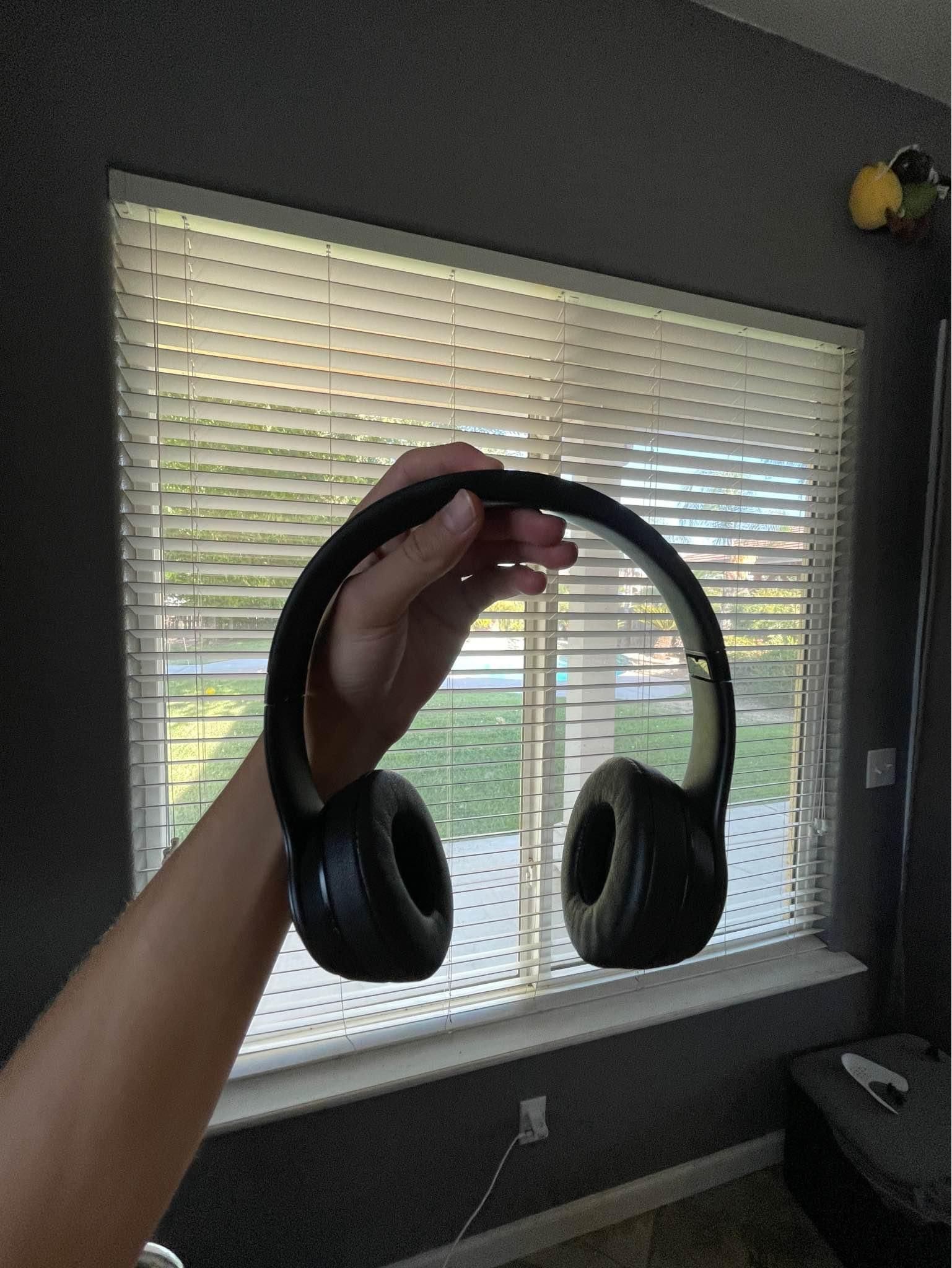 Beats Solo 3 Wireless Headphones