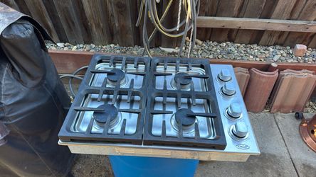 Gas stovetop