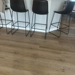 Set Of 2 Scandinavian Design Bar Stools