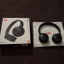 JBL Tune 525BT Wireless Over-Ear Headphones