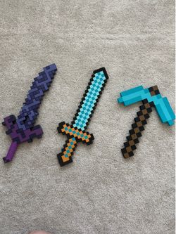 DIAMOND MINECRAFT SWORD + PICK AXE