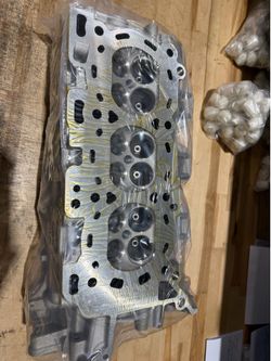 Mazda Cylinder Head