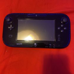 NINTENDO WII U WITH ACCESORIES