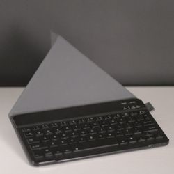Nulaxy Bluetooth Wireless Keyboard With Case