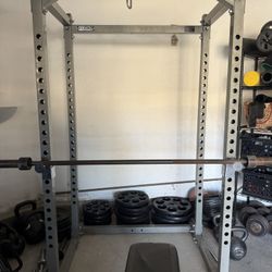 Complete Garage Gym Setup – Power Rack, 400+ lbs Plates, Dumbbells up to 100lb, Kettlebells, Bars