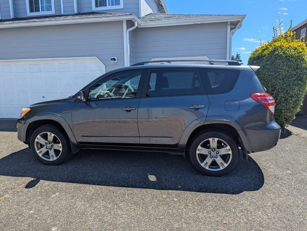 TOYOTA RAV 4 SPORT 2011