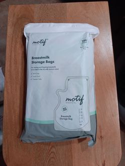 Motif breastmilk storage bags 100 in each