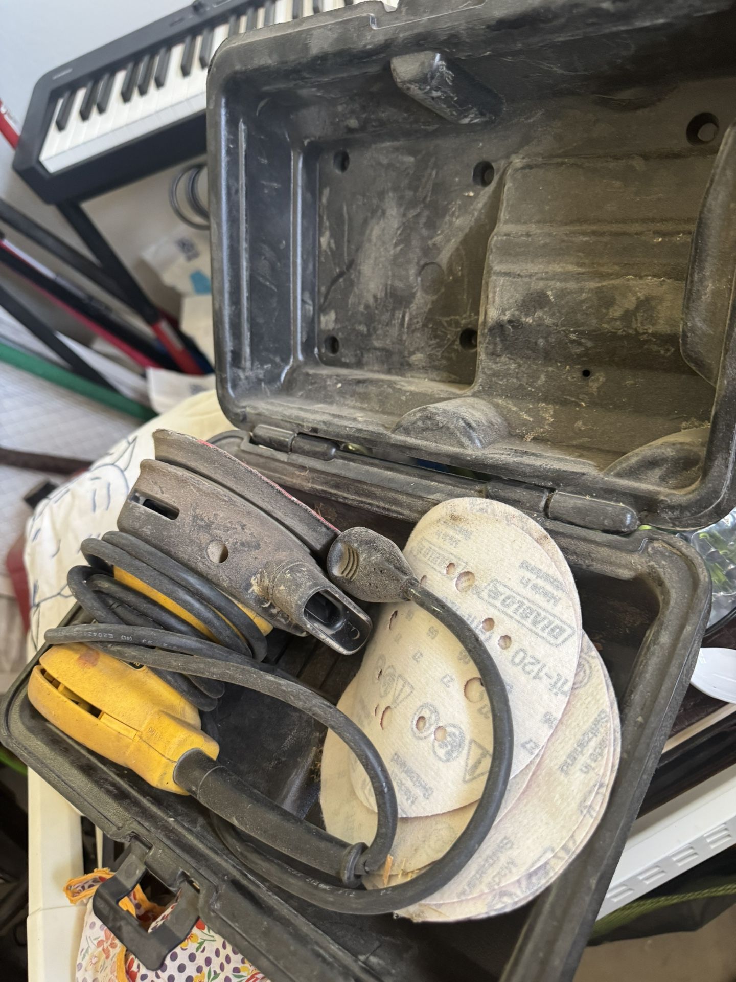 DeWALT Sander