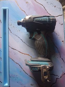 Makita Impact driver w/ 3.0 battery and charger