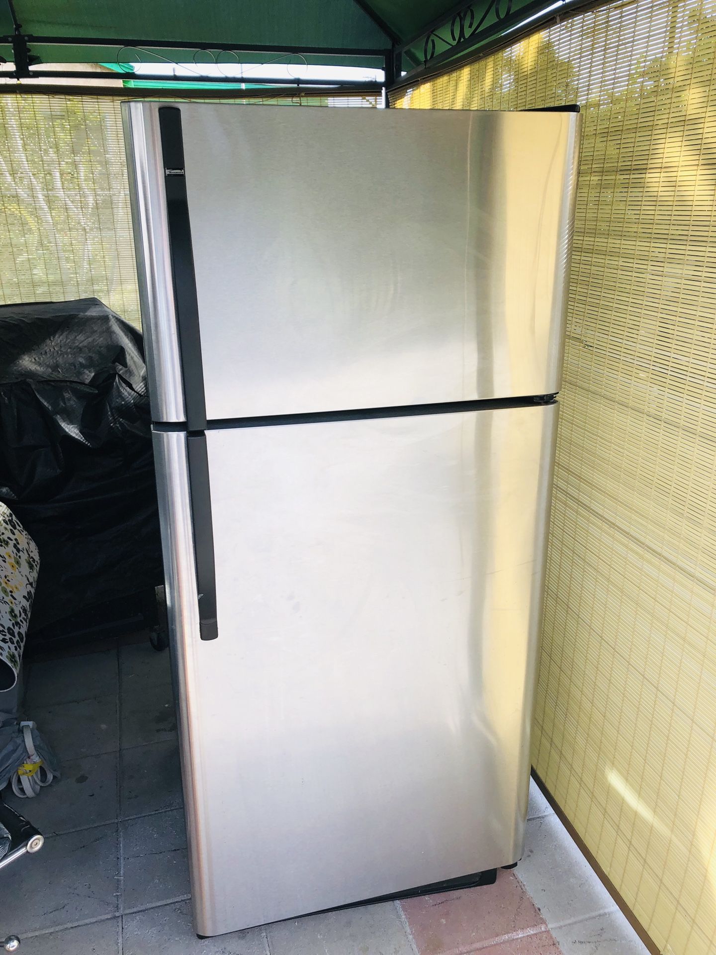 Kenmore refrigerator Model 253 working good condition- read description-