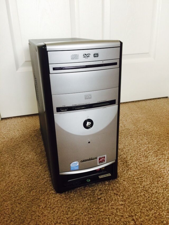 EMachine tower comes with licensed windows XP MCE