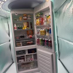 Mini Brand Fridge w/ mini food