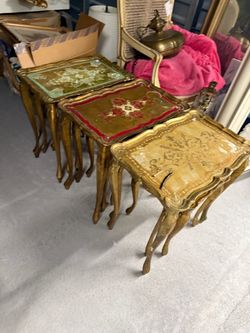 Italian Florentine Gold Gilt Nesting Tables Set of 3