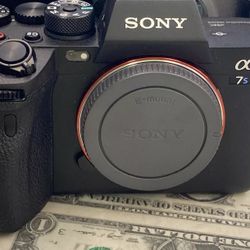 Sony Alpha a7S III 35mm Full Frame 12.1MP Mirrorless Camera