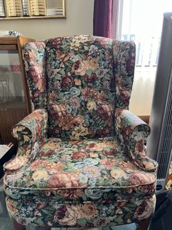 Les Brown Set Of Chairs