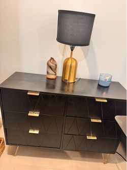 Selling this matching 2-piece black and gold bedroom set together:  ✔️ Wide 6-drawer dresser (lower/horizontal) ✔️ Tall 4-drawer chest (vertical)