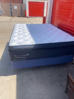 Cama queen $145