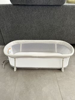 Baby Delight Floor Bassinet