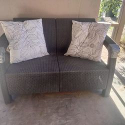 Outdoor Bench With Two Pillows 