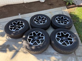 5 Ford Bronco Wheels and Tires