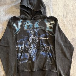 Vale Hoodie