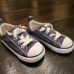 Little Girl Converse All Stars - Size 8