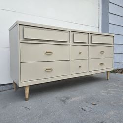 MCM Mid Century Modern 9 Drawer Dresser Bassett Freshly Refinished