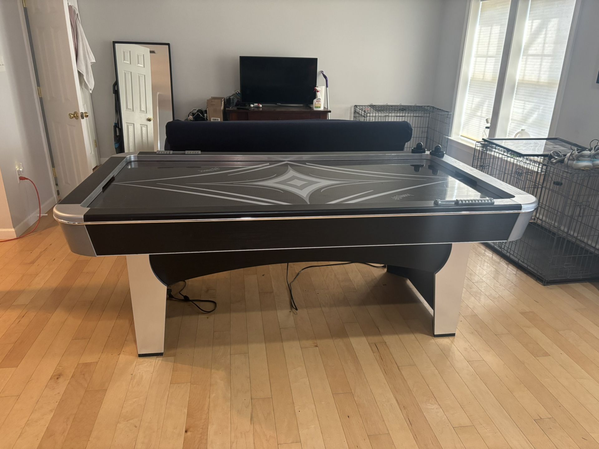 Aeromaxx Air Hockey Table - $300