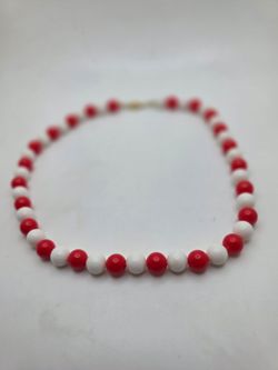1980s Red and White Choker Necklace
