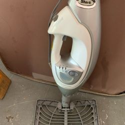  Floor Steamer/ Cleaner