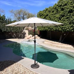 9 Foot Tall Natural Beige Crank & Tilt Round Patio Umbrella w/ Bronze Metal Umbrella Base