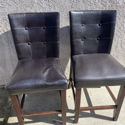 2 Chairs 