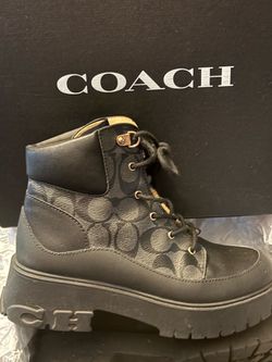 Coach Signature Lace-Up Lug Sole Boots size 7
