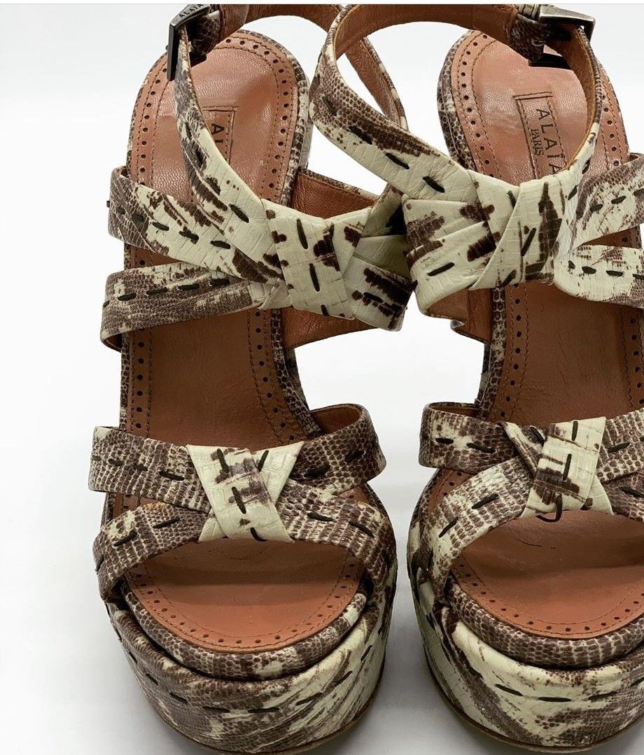 $1250 Alaia Snakeskin Platform Sandals SZ 37