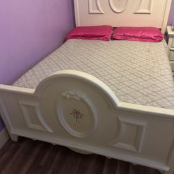 Full Bed With Headboard No Mattress 