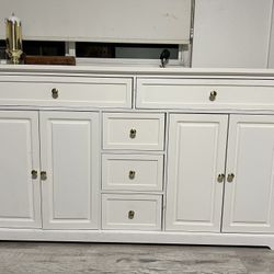 White Buffet / Sideboard Cabinet – Excellent Condition 