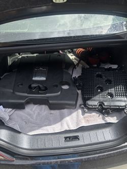 Infiniti G37 Engine cover and Upper Intake Manifold
