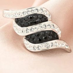 Black and White Austrian Crystal Pendant in Silvertone

